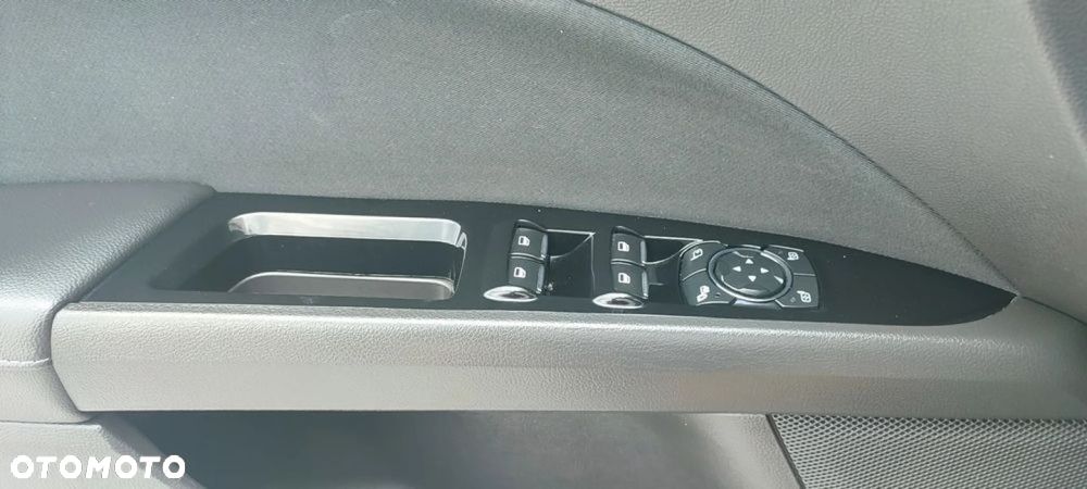 Ford Mondeo - 16