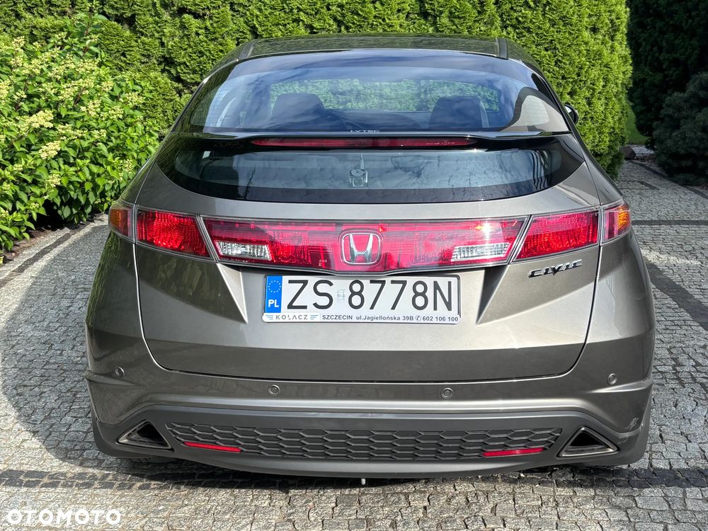 Honda Civic 1.8 Executive - 3