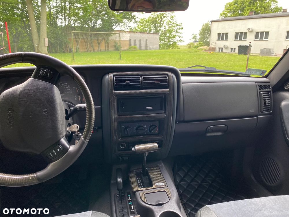 Jeep Cherokee 4.0 Limited - 9