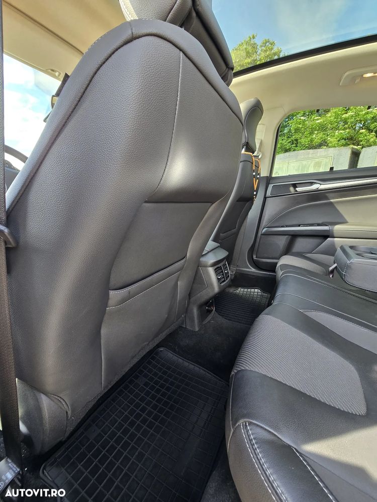 Ford Mondeo 2.0 TDCI PowerShift Titanium - 33