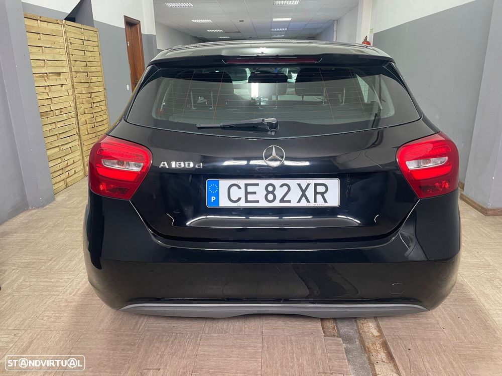 Mercedes-Benz A 180 d Activity Edition - 4