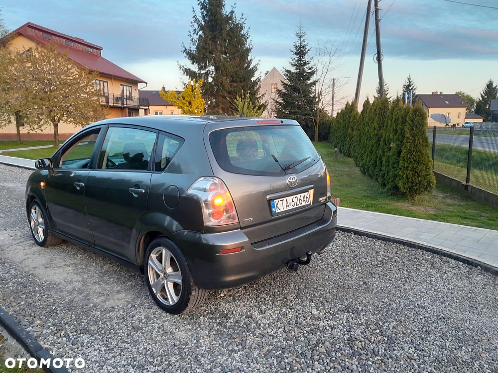 Toyota Corolla Verso - 5