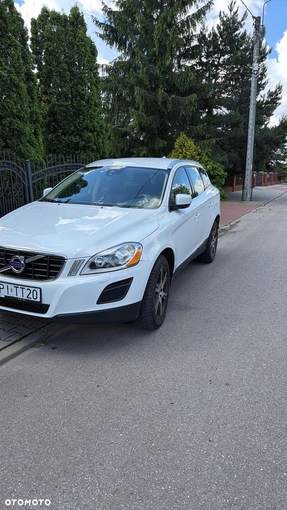 Volvo XC 60 D4 Momentum - 1