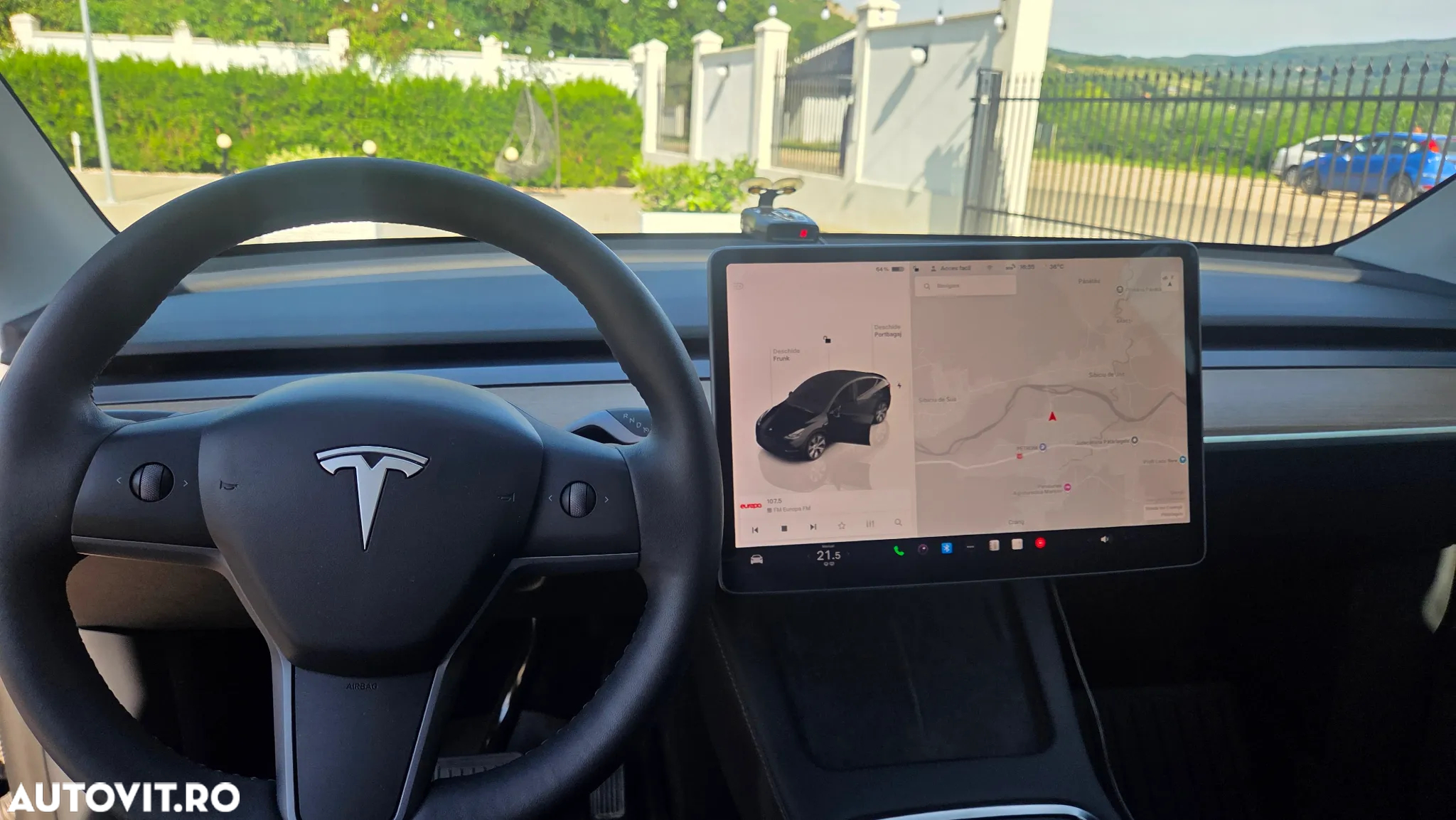Tesla Model Y Long Range Dual Motor AWD - 3