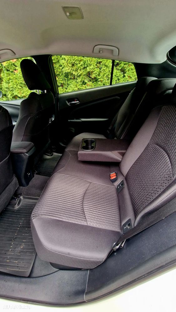 Toyota Prius 1.8 HSD Exclusive - 26