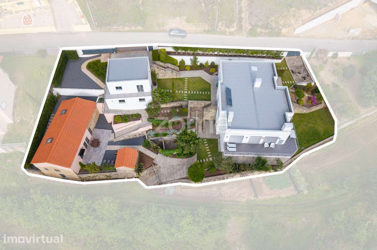 Propriedade exclusiva multifuncional com duas habitações independen... - Grande imagem: 2/59