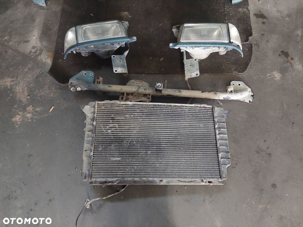 CHŁODNICA WODY + LAMPA LEWY PRZÓD + PRAWY PRZÓD KOMPLET AUDI 80 B4 - 1