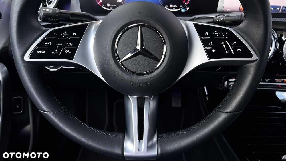 Mercedes-Benz CLA 250 E Progressive 8G-DCT - 14
