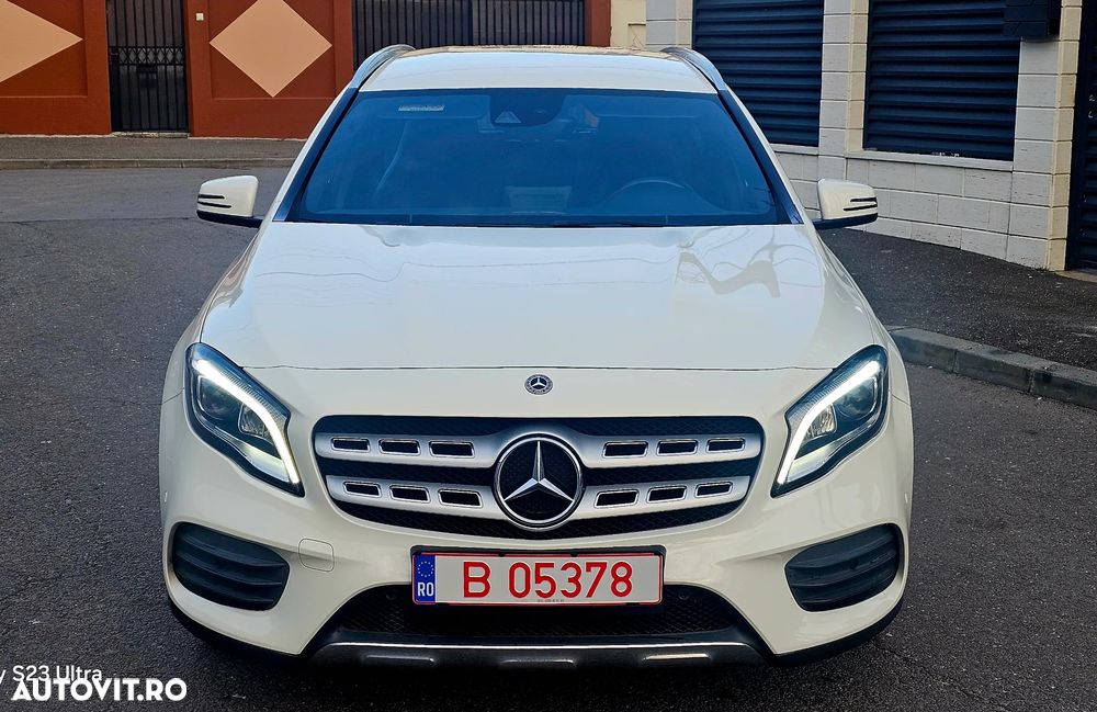 Mercedes-Benz GLA 180 7G-DCT AMG Line - 4