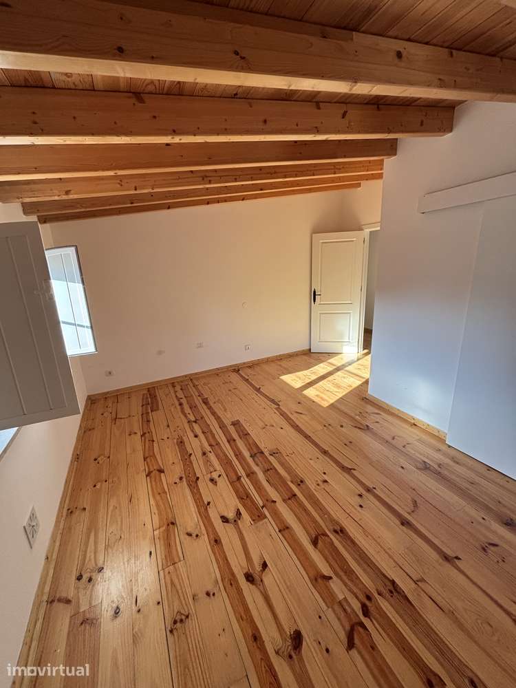 T4 com 230m², pronto a habitar - Grande imagem: 4/19