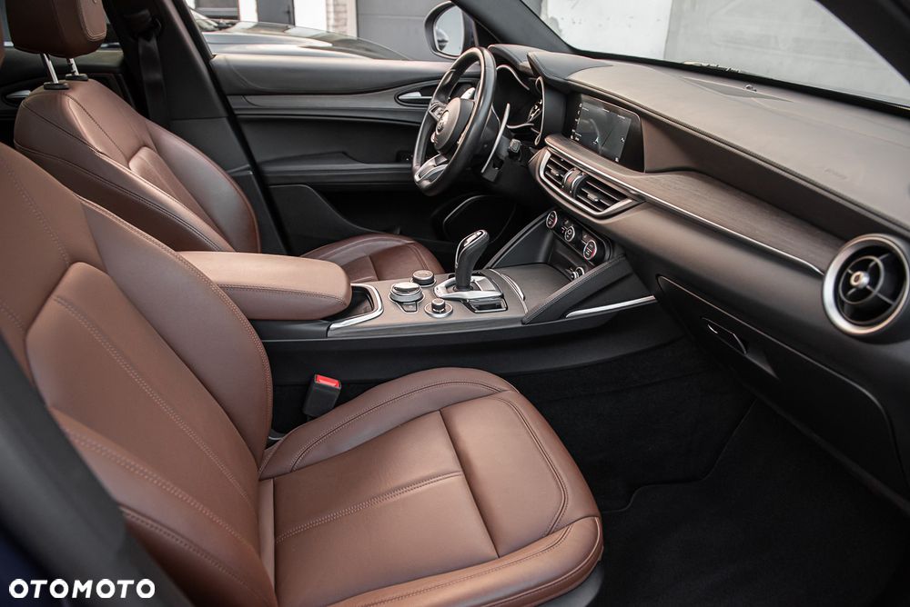 Alfa Romeo Stelvio 2.0 Turbo TI Q4 - 21