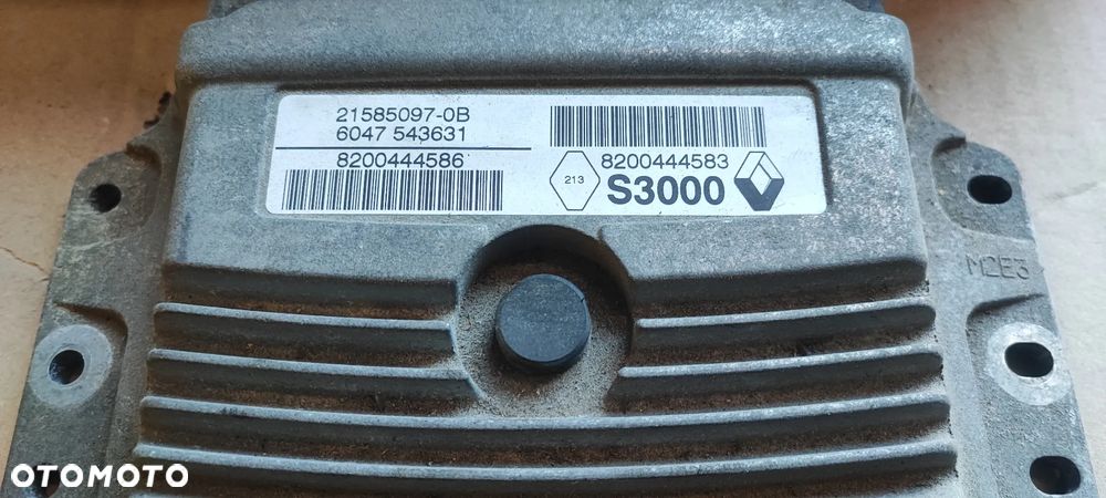 KOMPUTER SILNIKA RENAULT LAGUNA 2.0 8200444583 8200444586 - 2