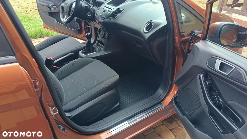 Ford Fiesta - 9