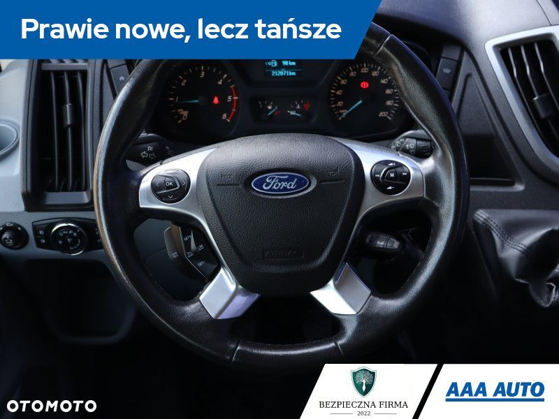 Ford Transit - 12