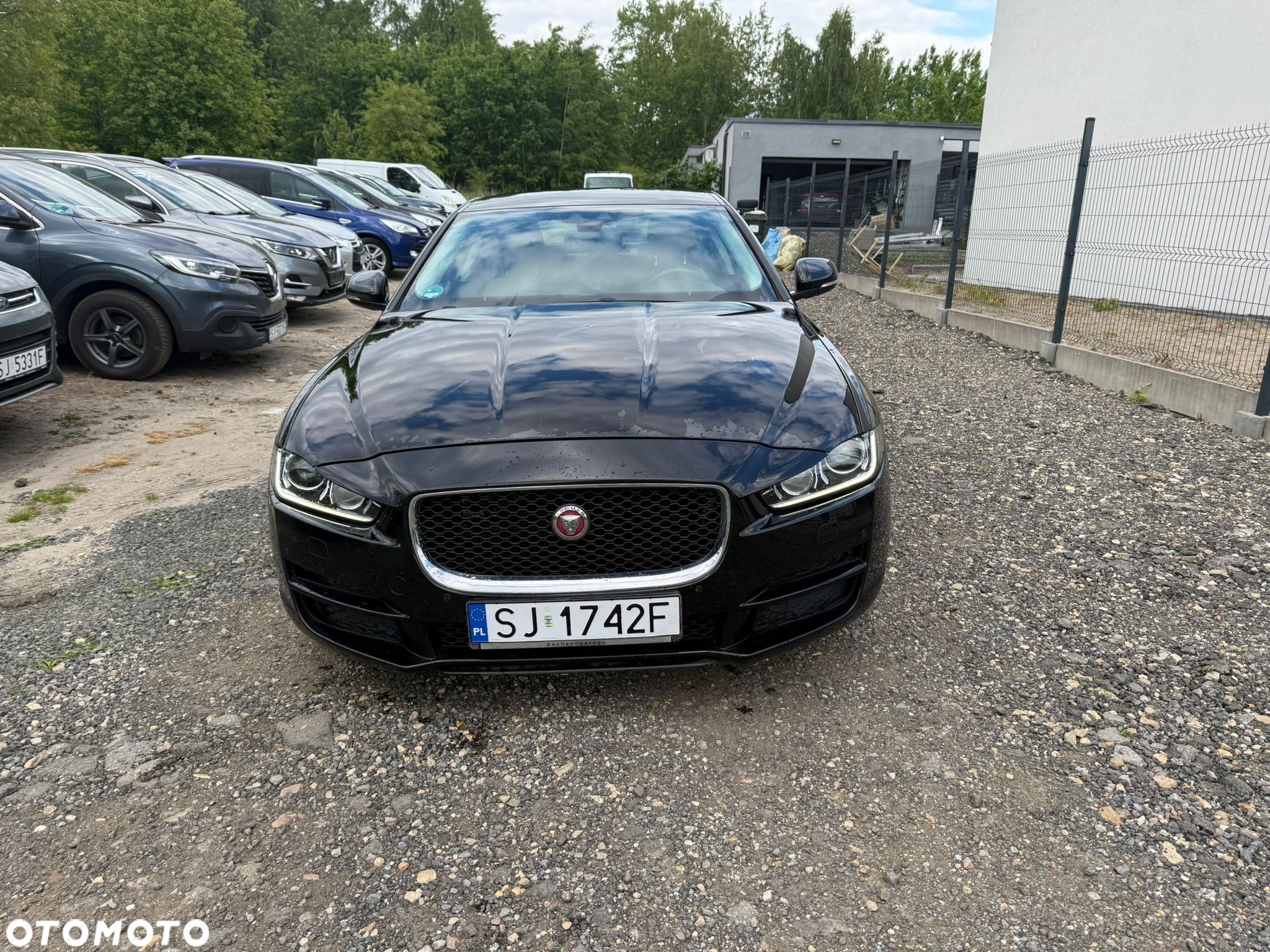 Jaguar XE 2.0 D Prestige - 2