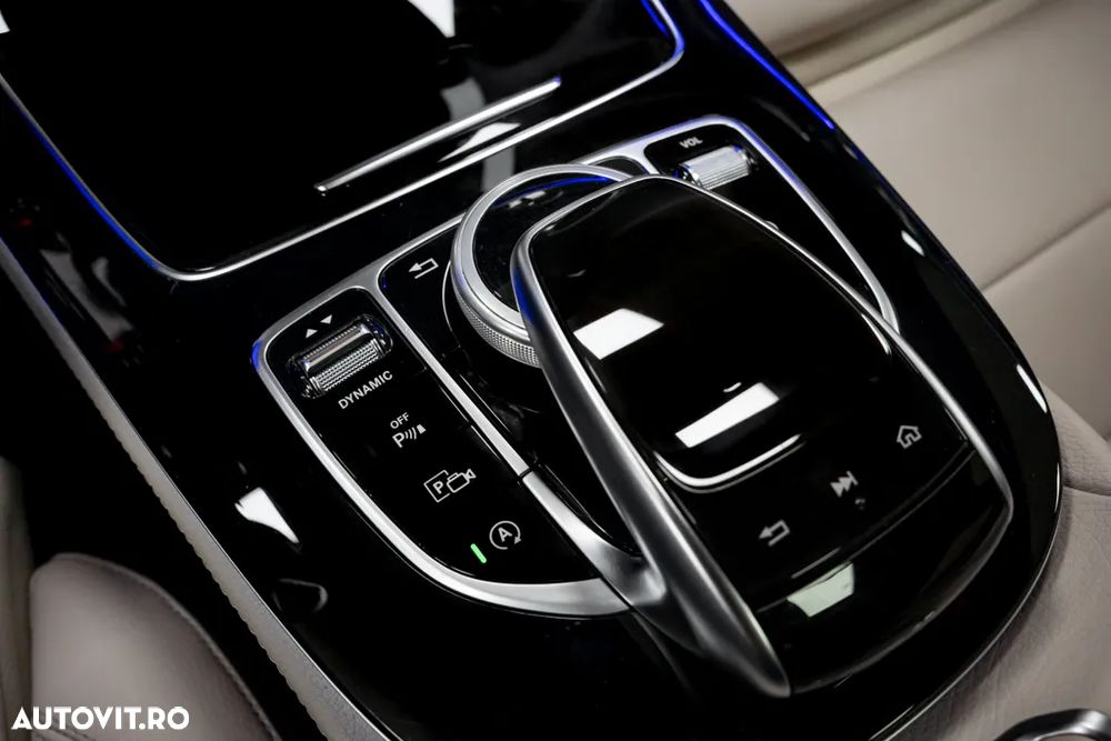 Mercedes-Benz E 220 d 9G-TRONIC AMG Line - 33