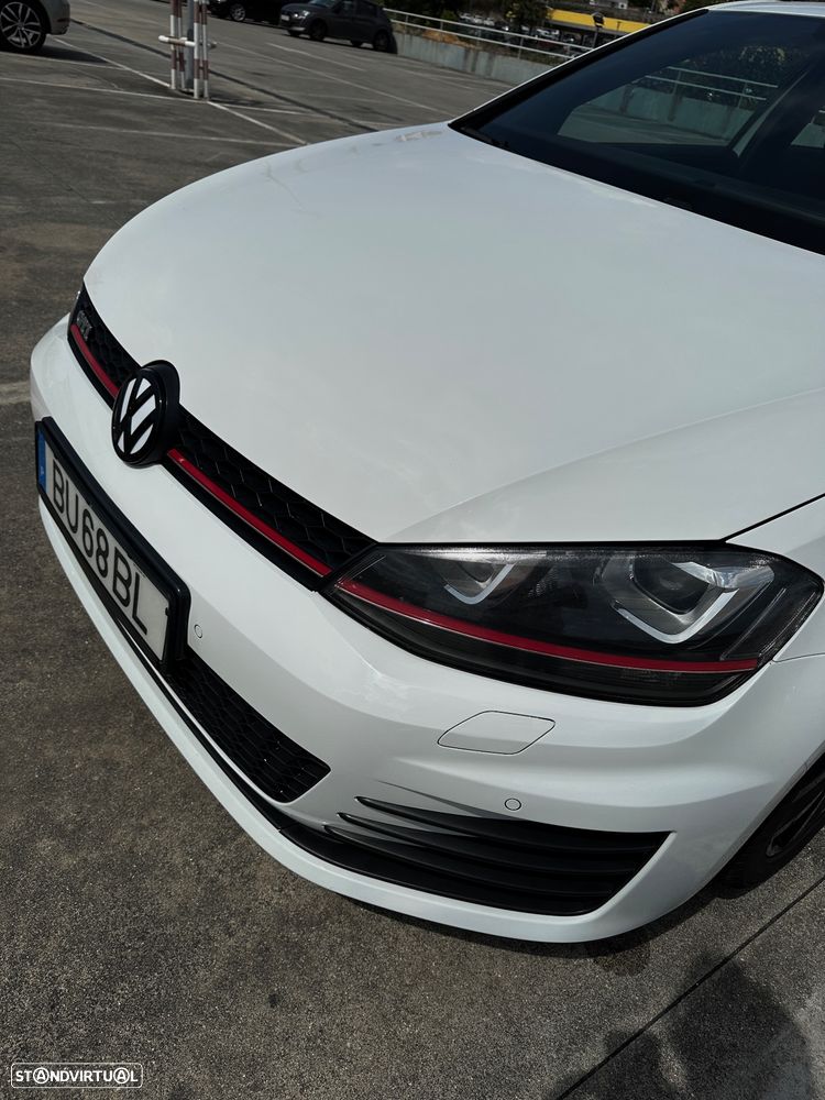 VW Golf GTI BlueMotion - 2