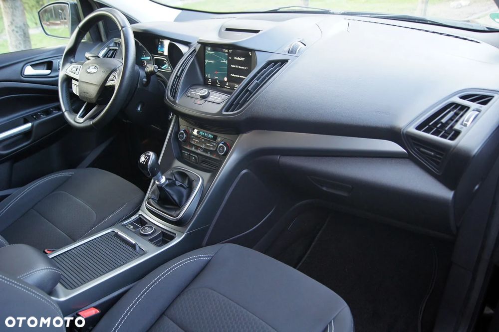 Ford Kuga 2.0 TDCi 2x4 Business Edition - 22