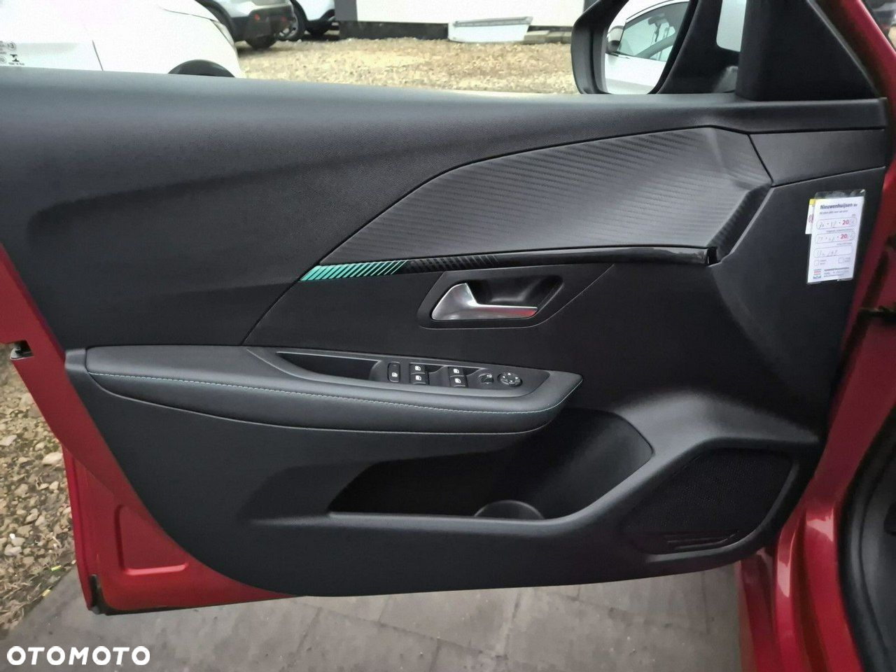 Peugeot 208 - 11