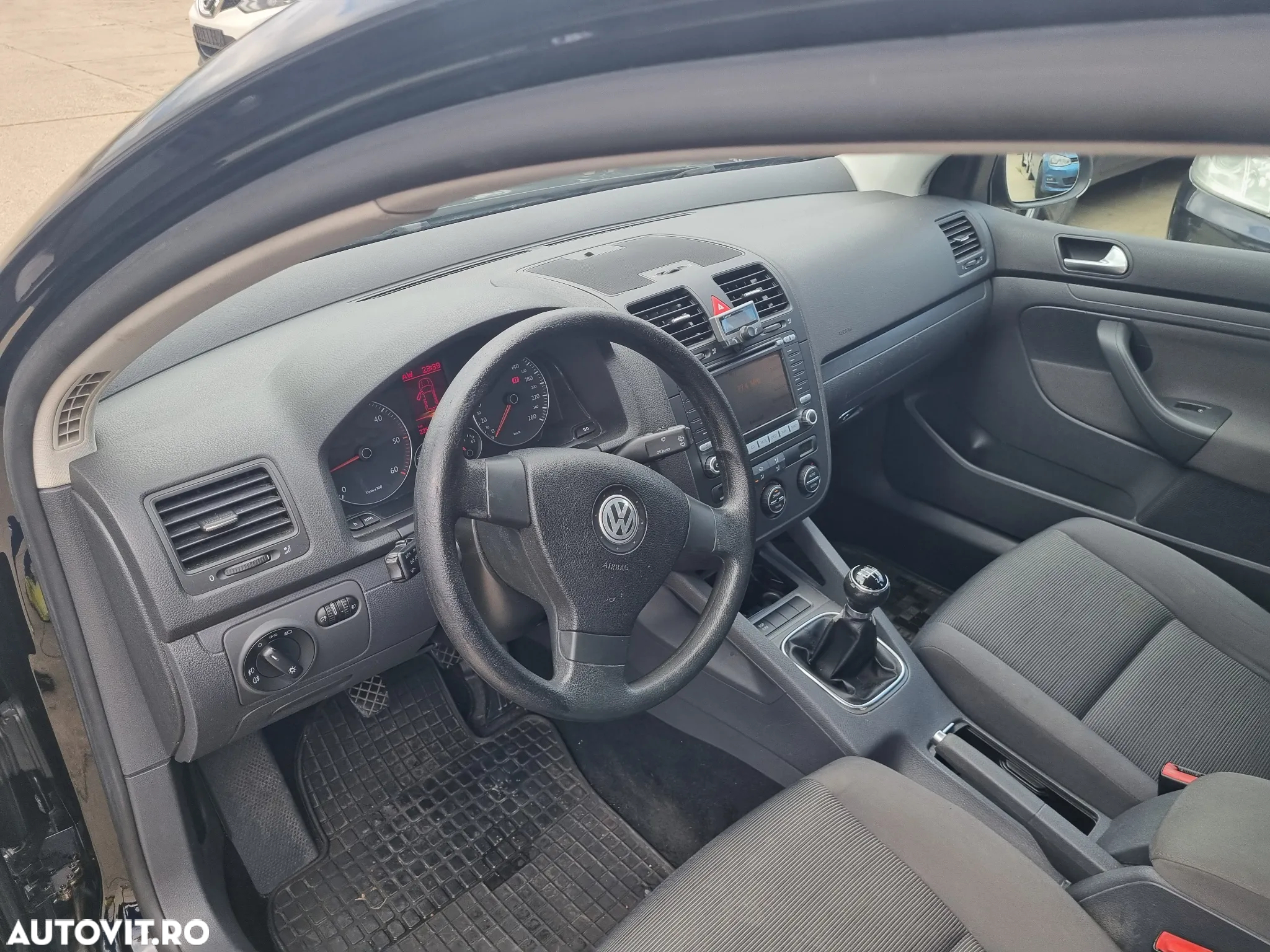 Volkswagen Golf 1.9 TDI DPF Goal - 8