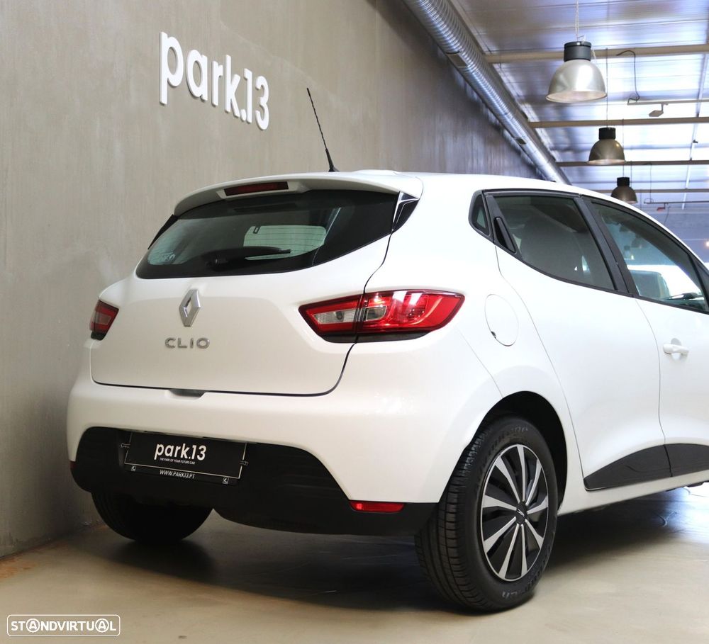Renault Clio 1.2 16V Confort - 29