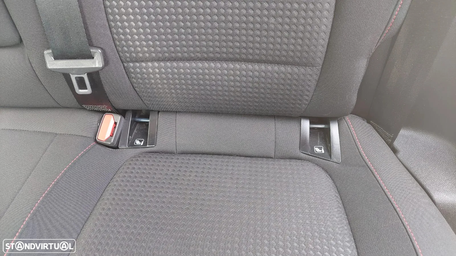 Ford Focus 1.0 EcoBoost MHEV ST-Line X - 26