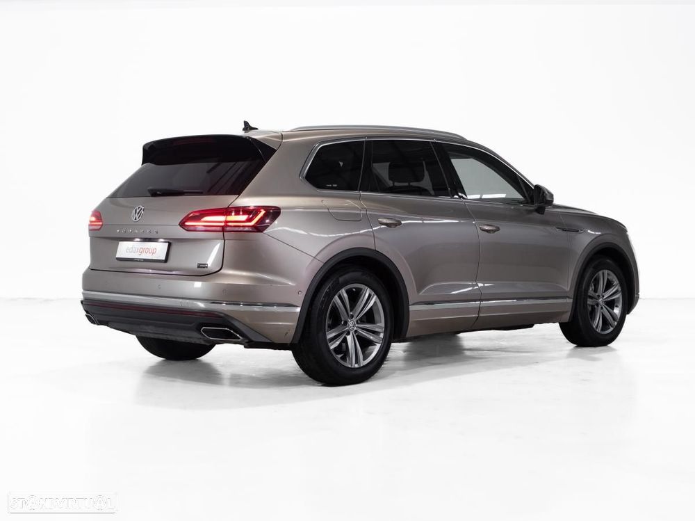 VW Touareg 3.0 TDI V6 Elegance Plus - 3