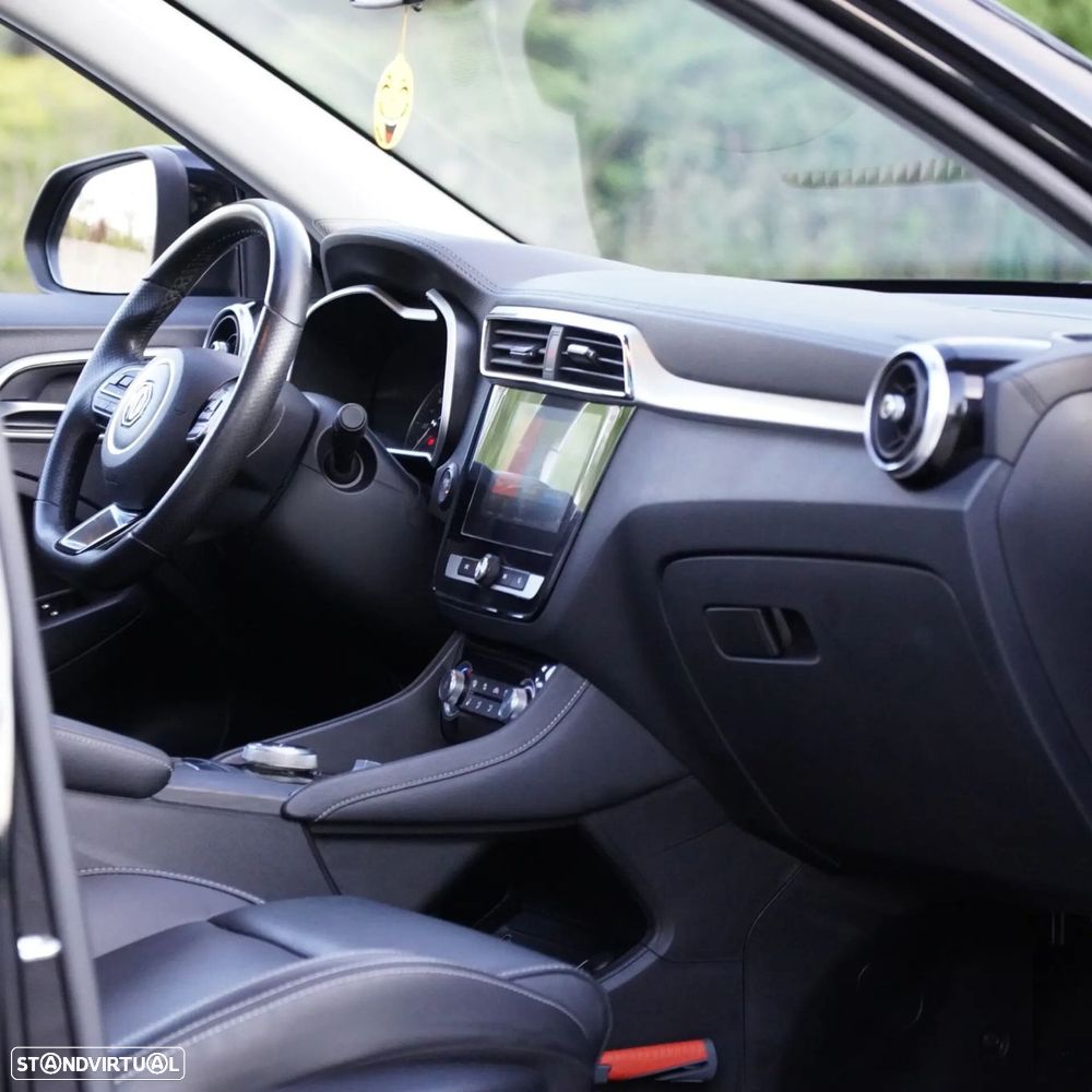 MG ZS EV 44.5 kWh Luxury - 19