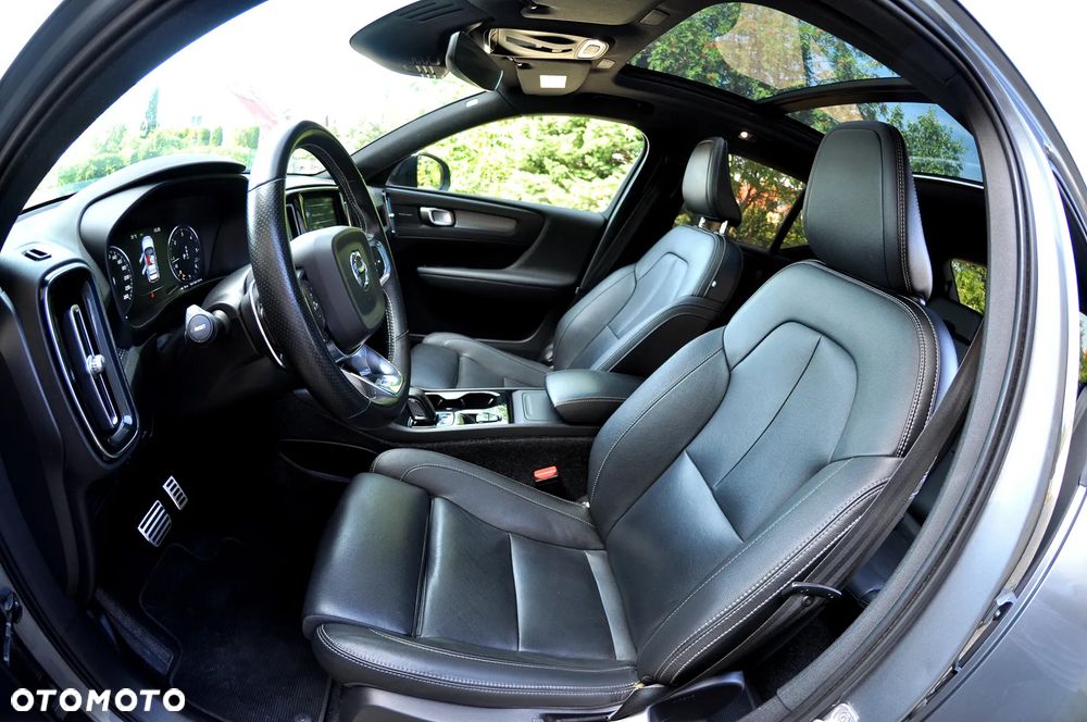 Volvo XC 40 D4 AWD Geartronic R-Design - 25
