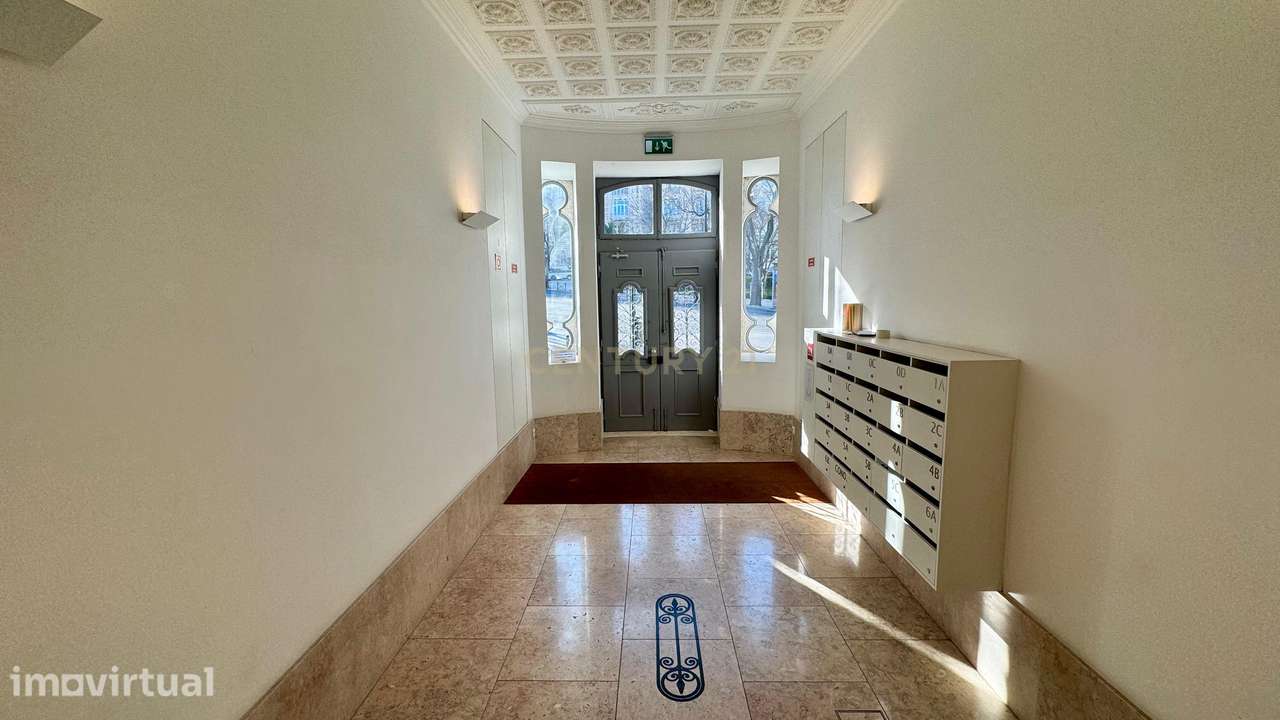 Apartamento com terraço - 83 m2 no prédio reconstruído em 2020 perto d - Grande imagem: 4/19