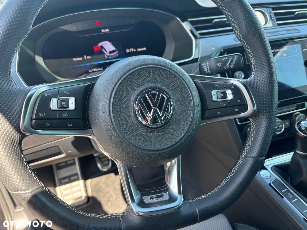Volkswagen Passat 1.4 TSI ACT (BlueMotion Technology) Highline - 17