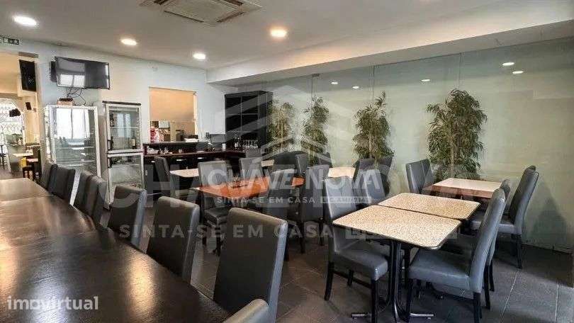 Trespasse de restaurante na Rua de Camões | Porto - Grande imagem: 2/23