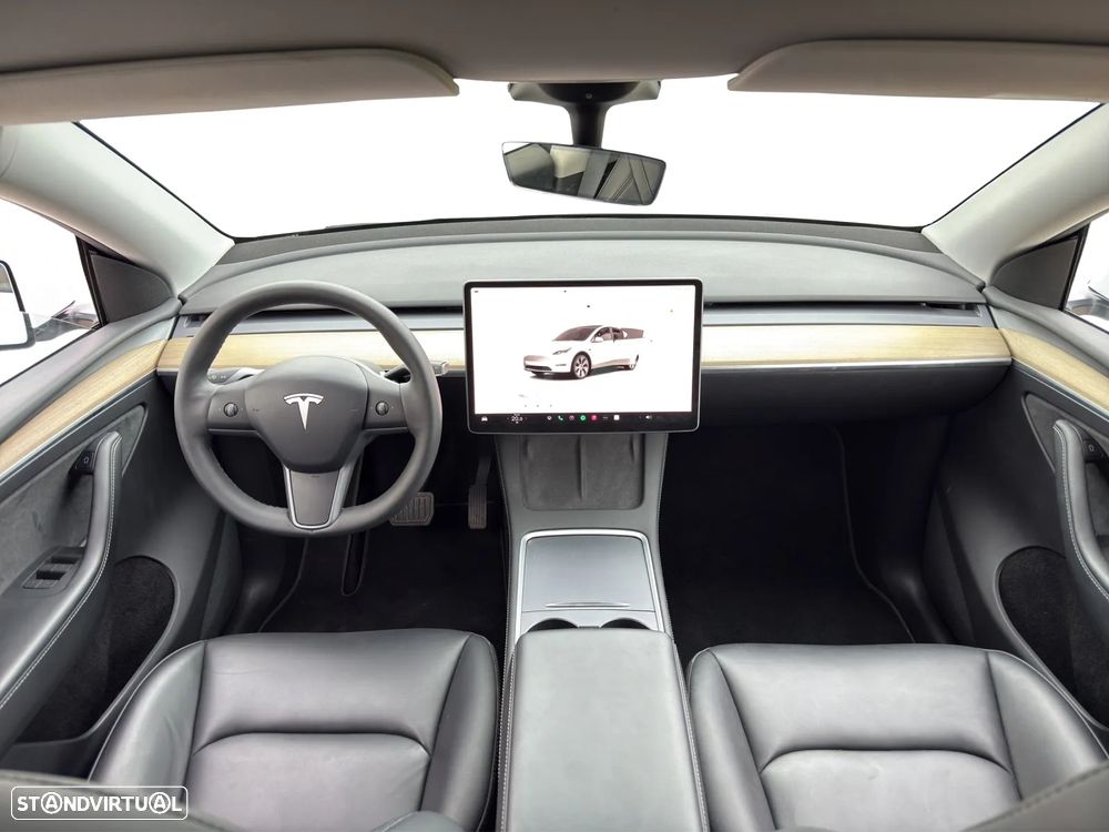Tesla Model Y Long Range Dual Motor AWD - 9