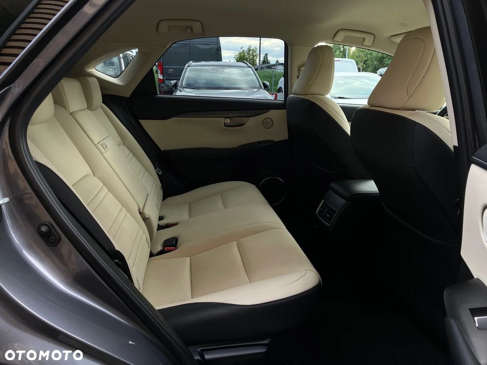 Lexus NX 300 F Impression AWD - 22