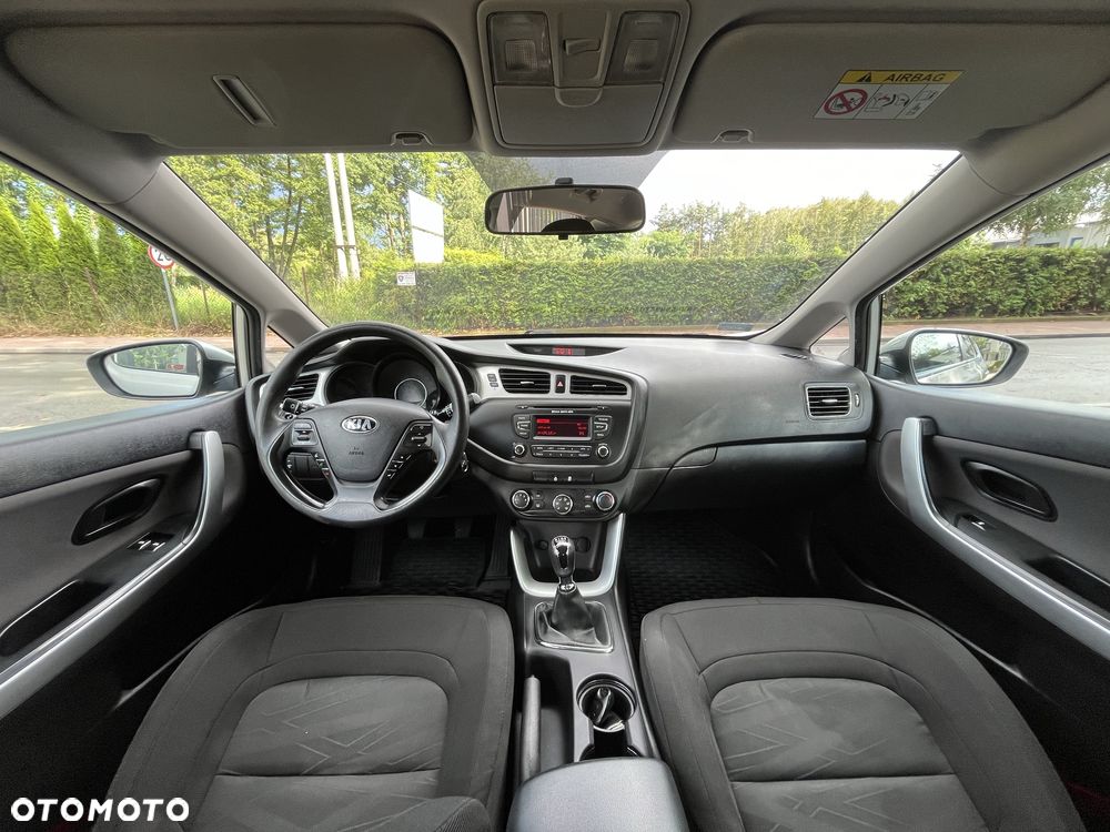 Kia Ceed - 8