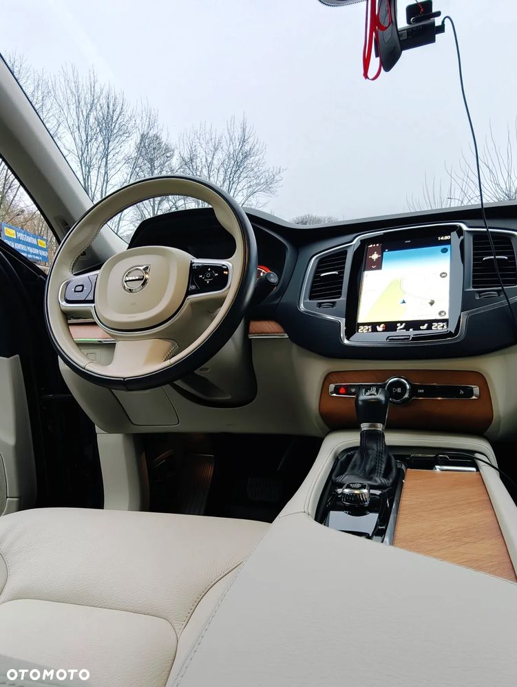 Volvo XC 90 T6 AWD Geartronic Momentum - 34