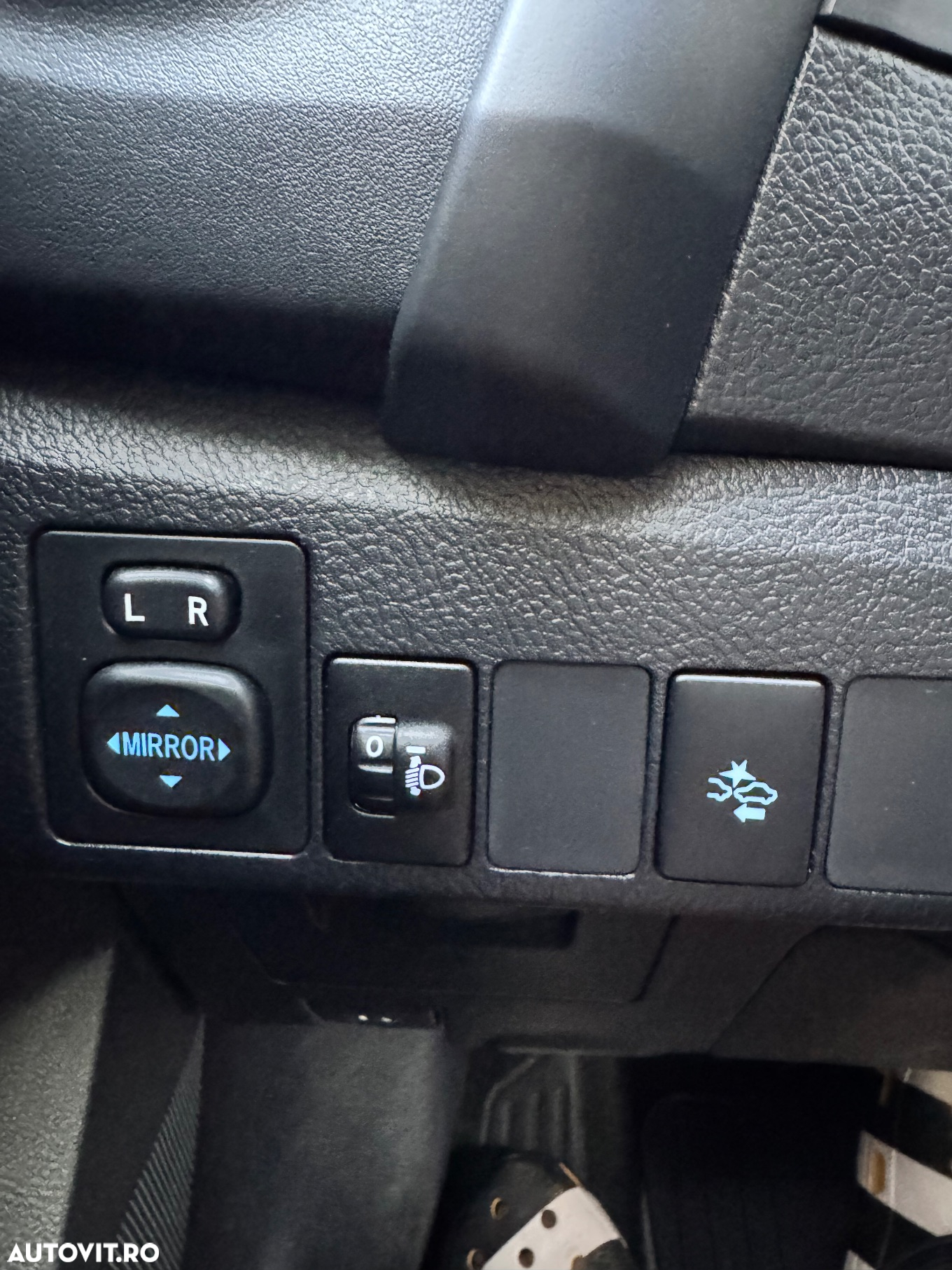Toyota Auris 1.8 L VVT-i Hybrid Sol - 9