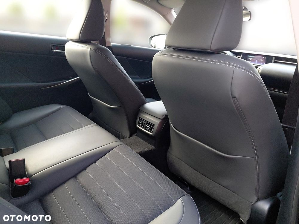 Lexus IS 200t Elite - 16