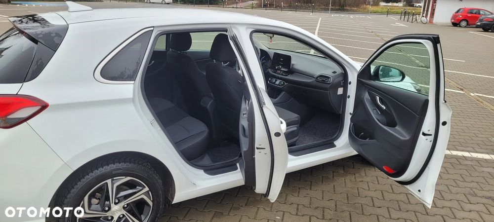 Hyundai i30 Kombi 1.0 T-GDI 48V-Hybrid Connect & Go - 15