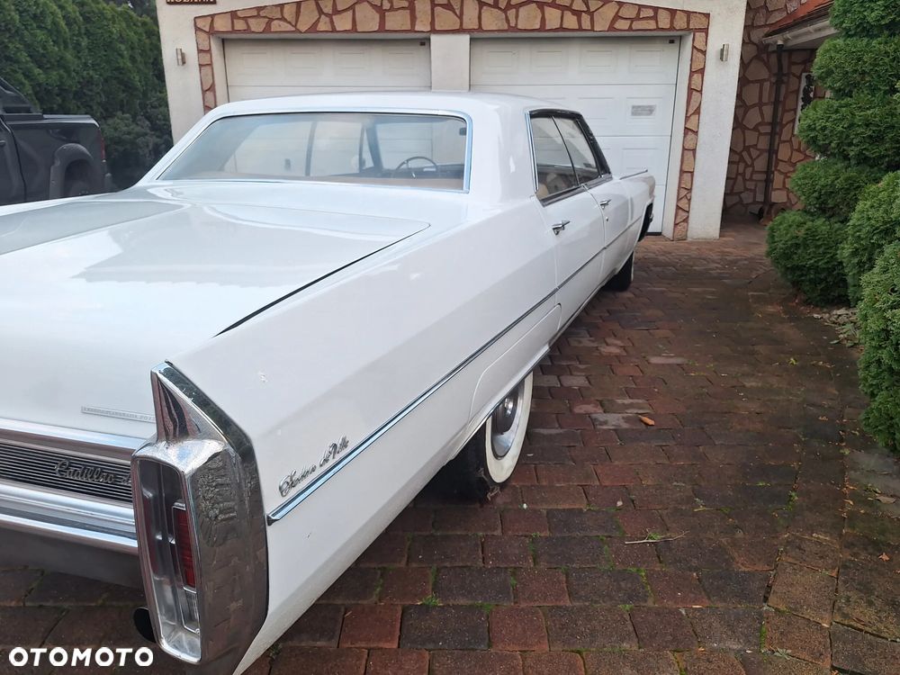 Cadillac Deville - 3