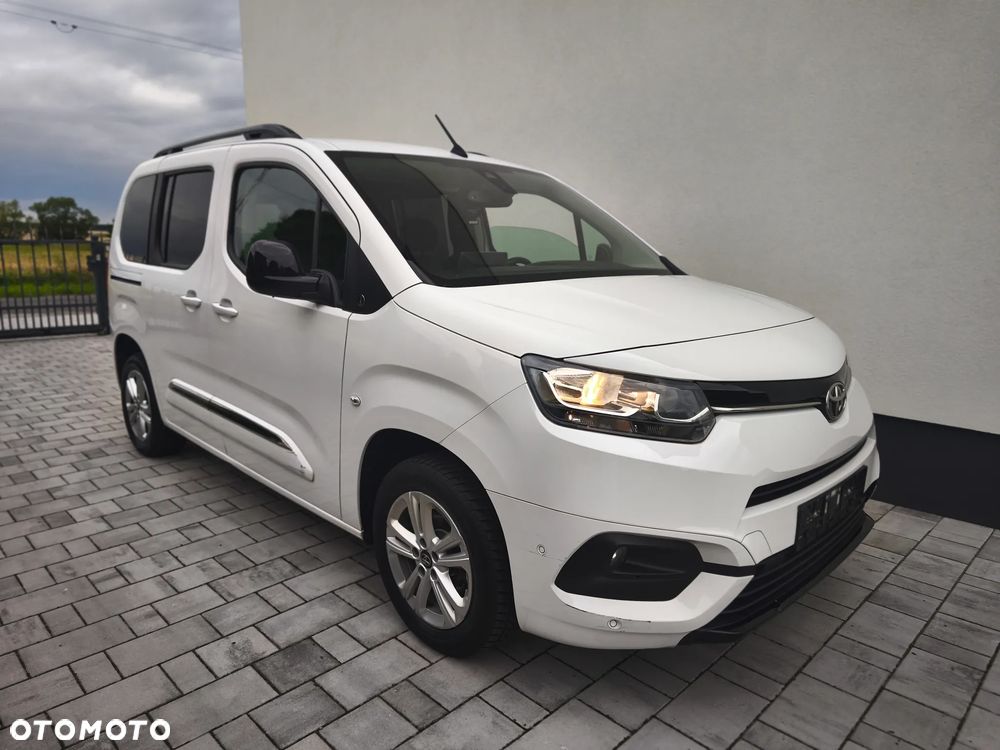 Toyota Proace City Verso 1.2 Turbo L1 Team Deutschland - 1