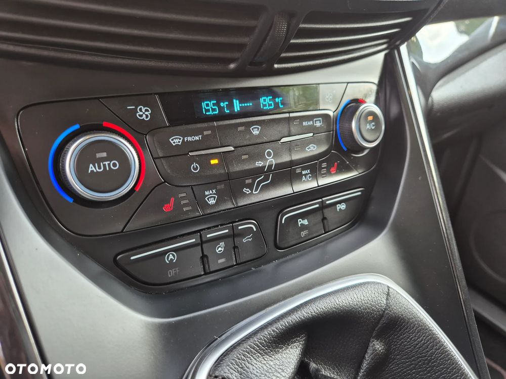 Ford Kuga 1.5 EcoBoost 2x4 ST-Line - 28