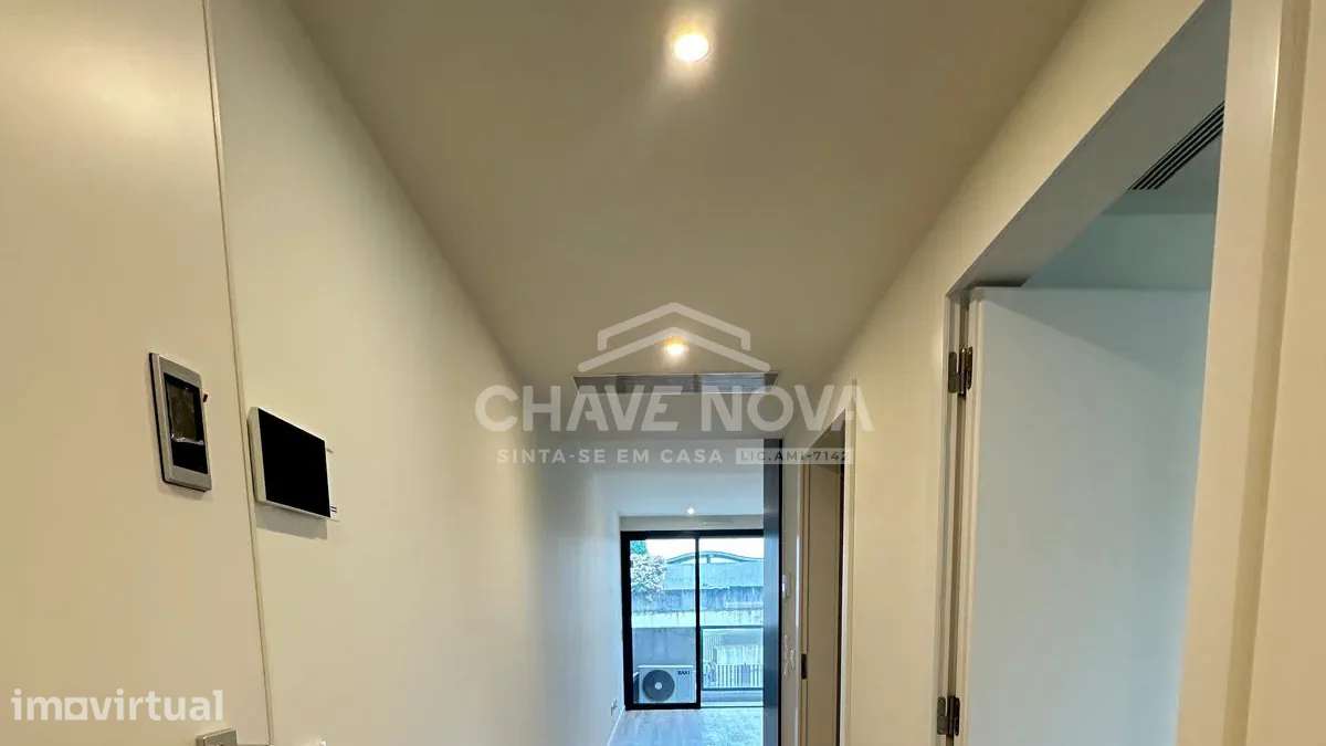 Apartamento T1 c/varanda, garagem e piscina - Grande imagem: 5/13