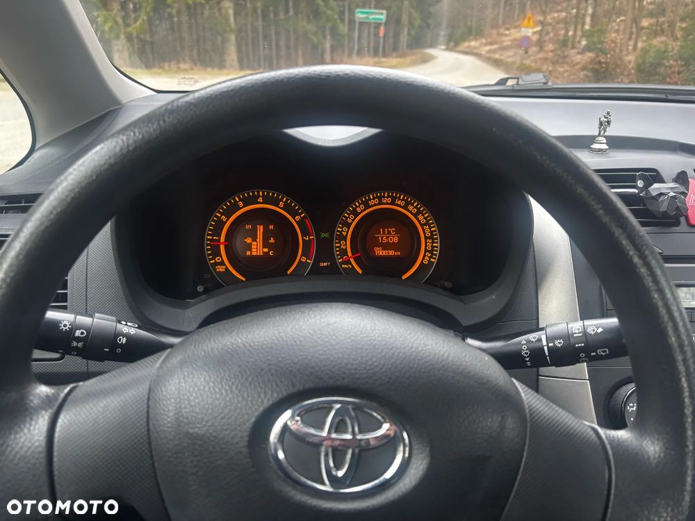 Toyota Auris 1.33 VVT-i Terra - 10