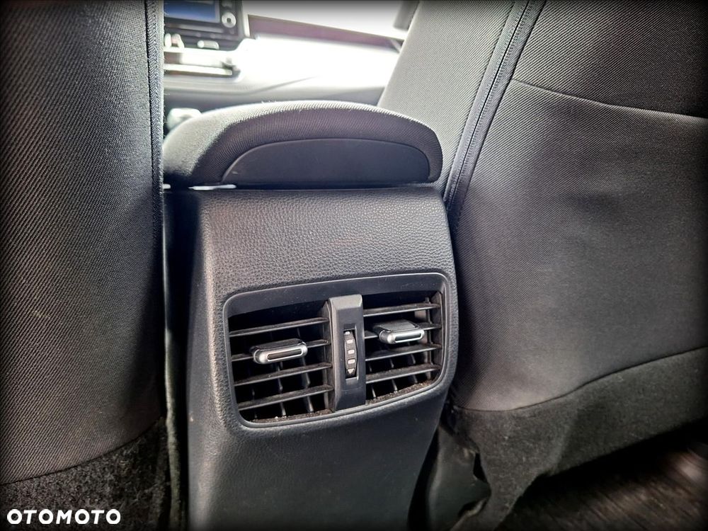 Toyota Corolla 1.2 T Selection - 8