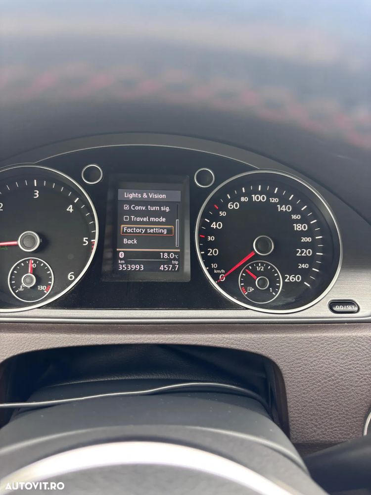 Volkswagen Passat Variant 2.0 TDI DSG BlueMotion Technology Exclusive - 31