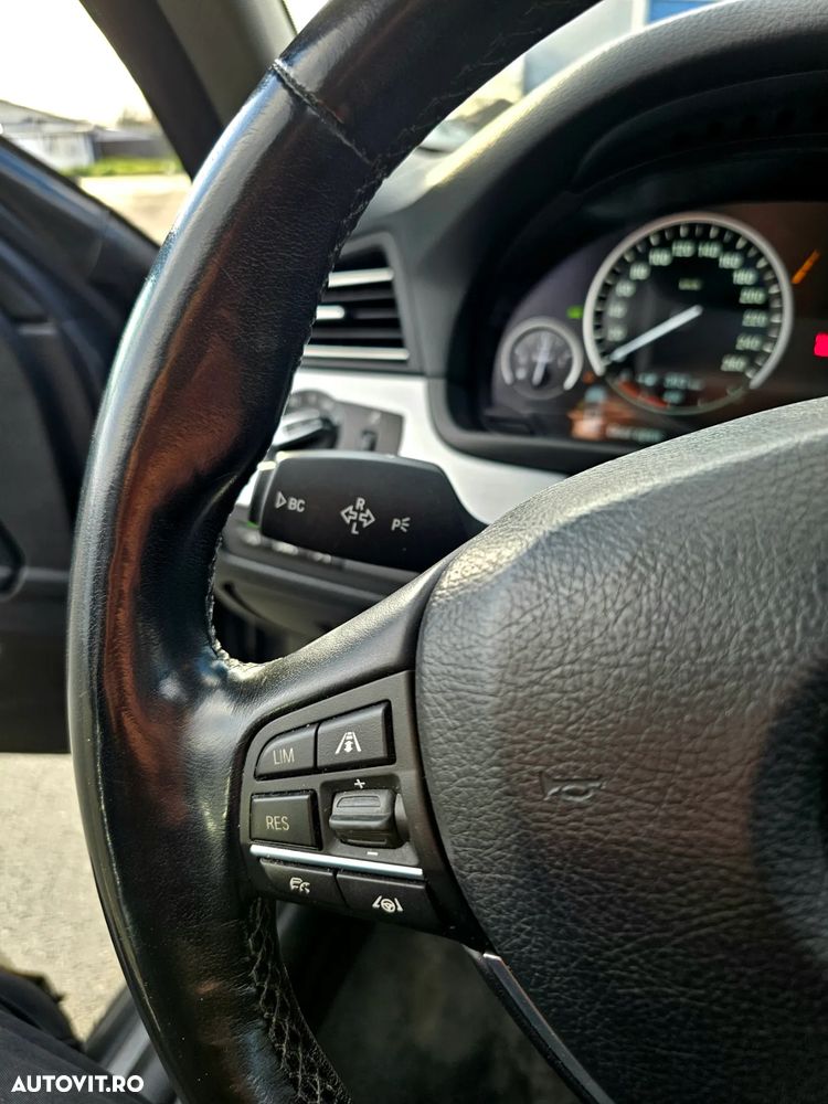 BMW Seria 5 520d Touring Aut. - 24