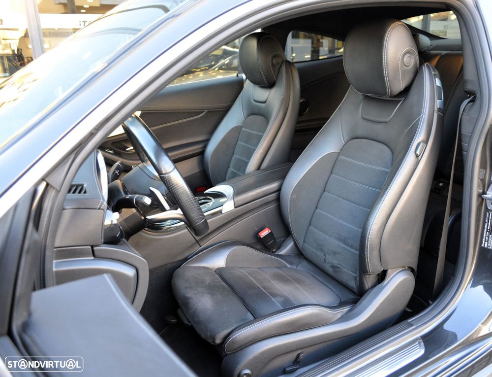 Mercedes-Benz C 300 AMG Line - 25