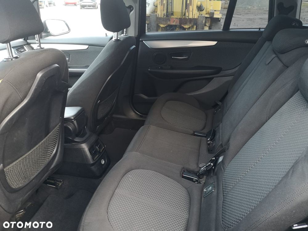 BMW Seria 2 218d Sport Line - 23