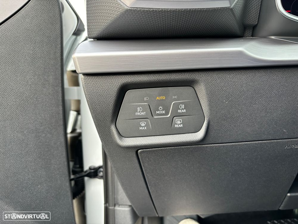 SEAT Leon 1.4 e-Hybrid DSG FR Plus - 32